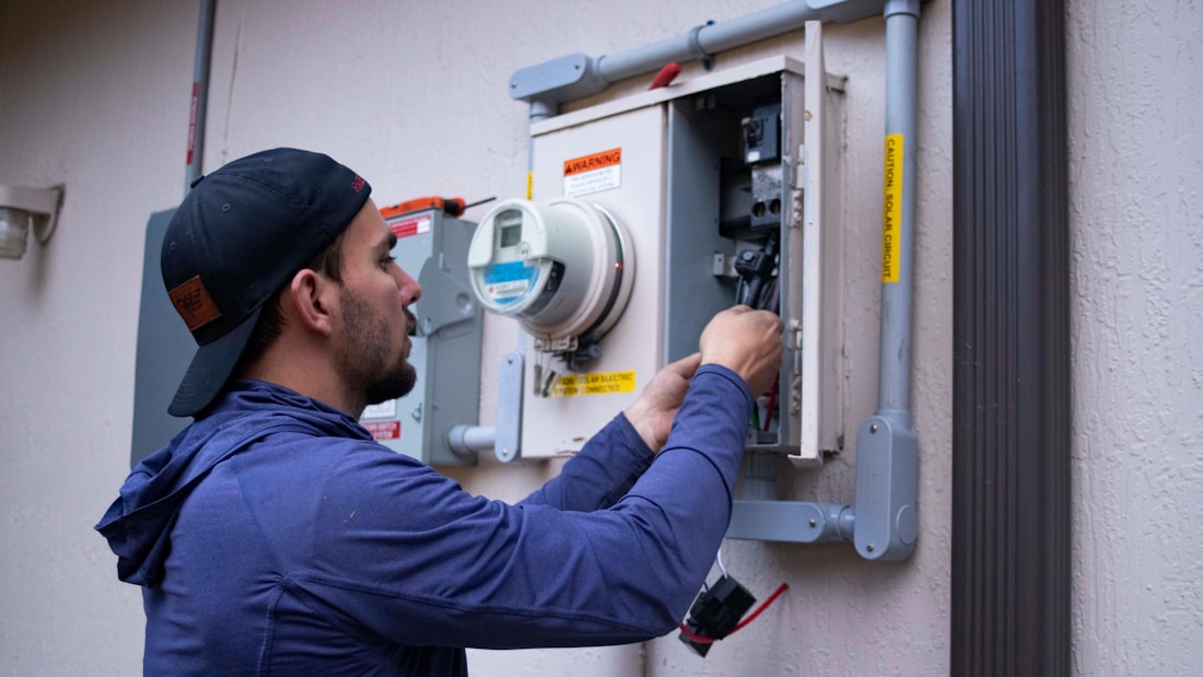 Residential heating & cooling provider service